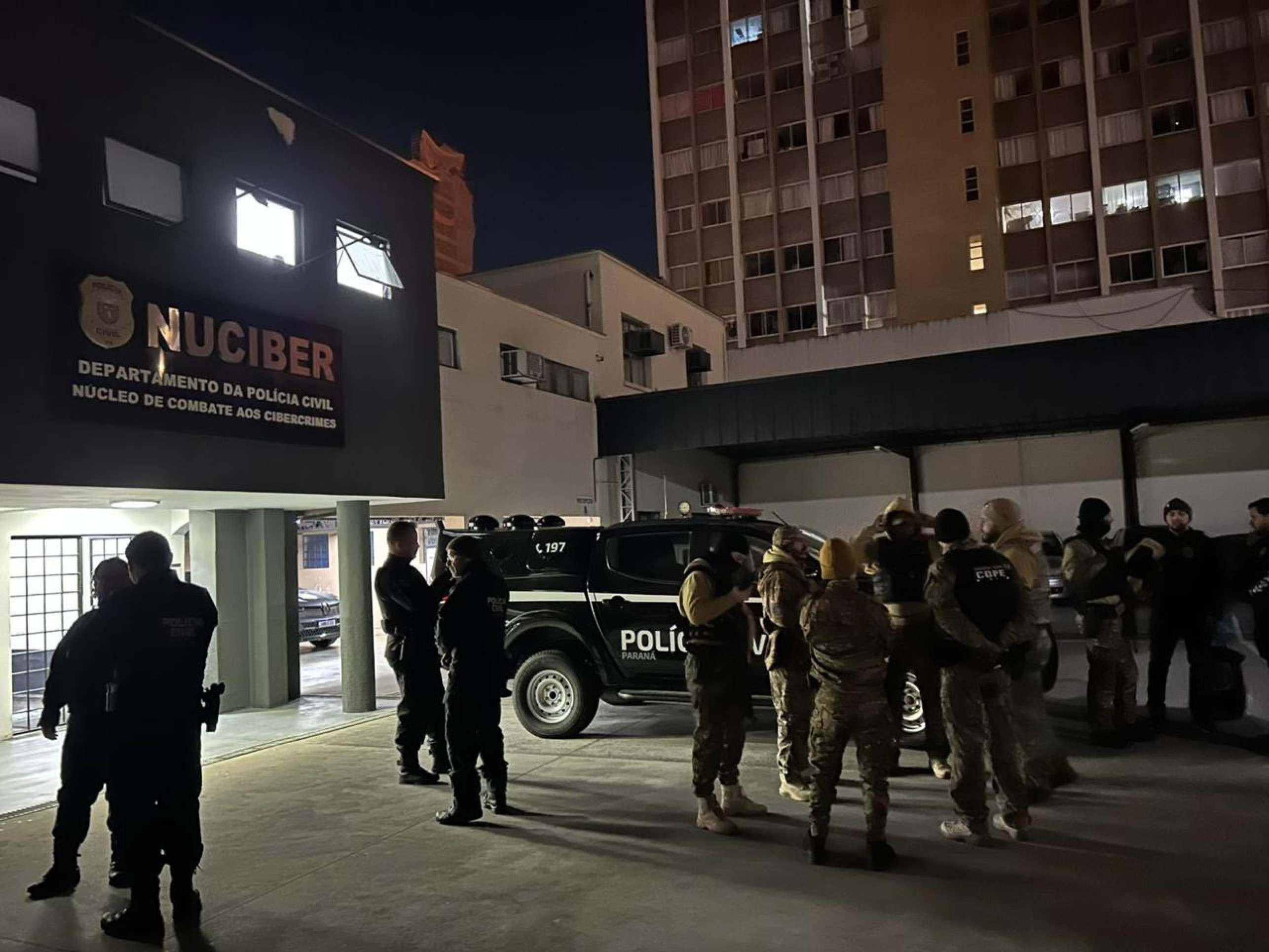 Investigados poderão responder por crimes como estelionato eletrônico, falsa identidade, uso de documento falso, organização criminosa e lavagem de dinheiro