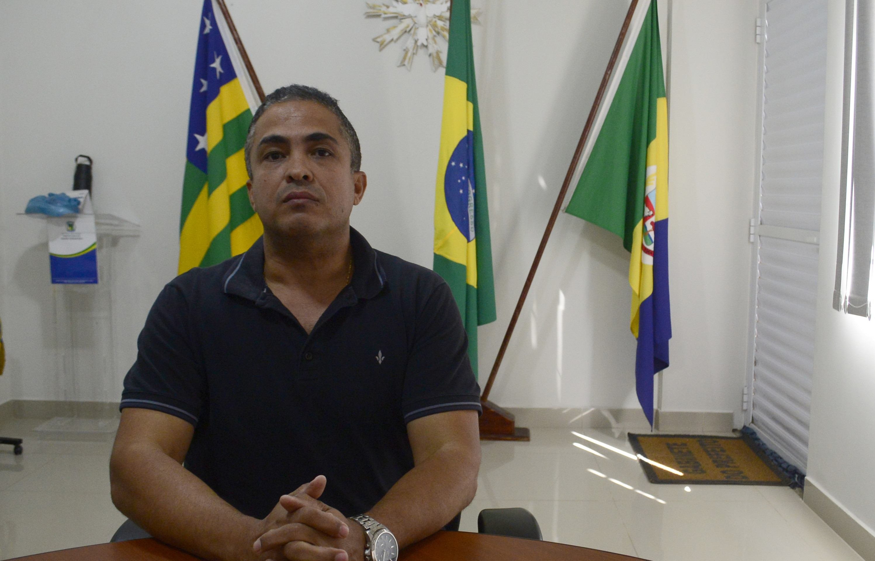  25/06/2025 Crédito: Marcelo Ferreira/CB/D.A Press. Brasil. Brasília - DF - Desabamento de lixo do Aterro Sanitário Ouro Verde no Distrito de Monte Alto em Padre Bernardo (GO), poderá contaminar o meio ambiente da região. Joseleide Lázaro, prefeito de Padre Bernardo.