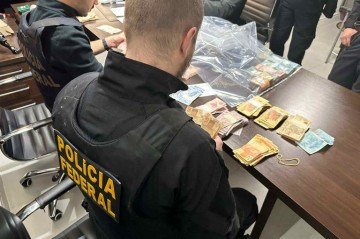Um helicóptero foi bloqueado pela Justiça junto a outros bens e recursos que podem somar R$ 12 milhões -  (crédito: Divulgação/Polícia Federal)