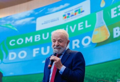 Presidente Lula durante a 2ª Reunião Extraordinária do Conselho Nacional de Política Energética (CNPE)

 
 -  (crédito: Claudio Kbene/ PR)