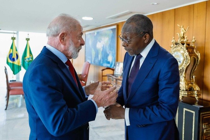 Lula em reunião com o Presidente da República do Benim, Patrice Talon -  (crédito: Claudio Kbene / PR)