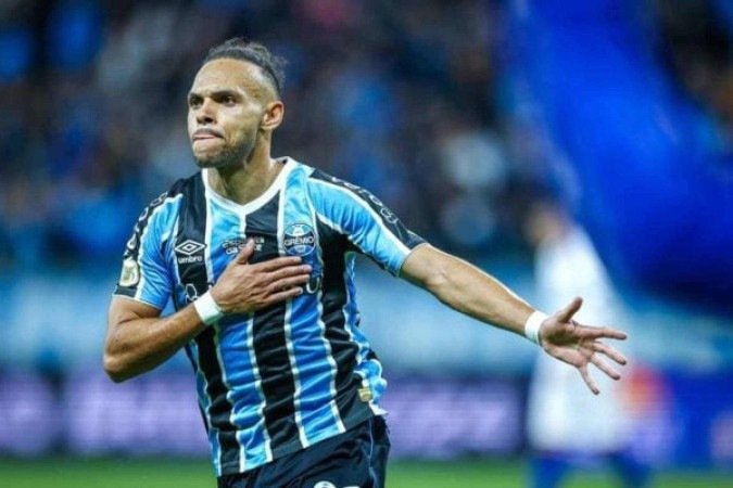 Grêmio ajusta detalhes finais para concretizar a renovação de contrato do atacante Braithwaite - (crédito: Foto: Lucas Uebel / Grêmio FBPA) Grêmio ajusta detalhes finais para concretizar a renovação de contrato do atacante Braithwaite - (crédito: Foto: Lucas Uebel / Grêmio FBPA)