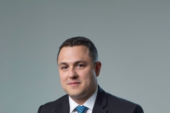 2025. Eixo Capital. Fabio Brandt,  fundador da agência Novo Selo Comunicação