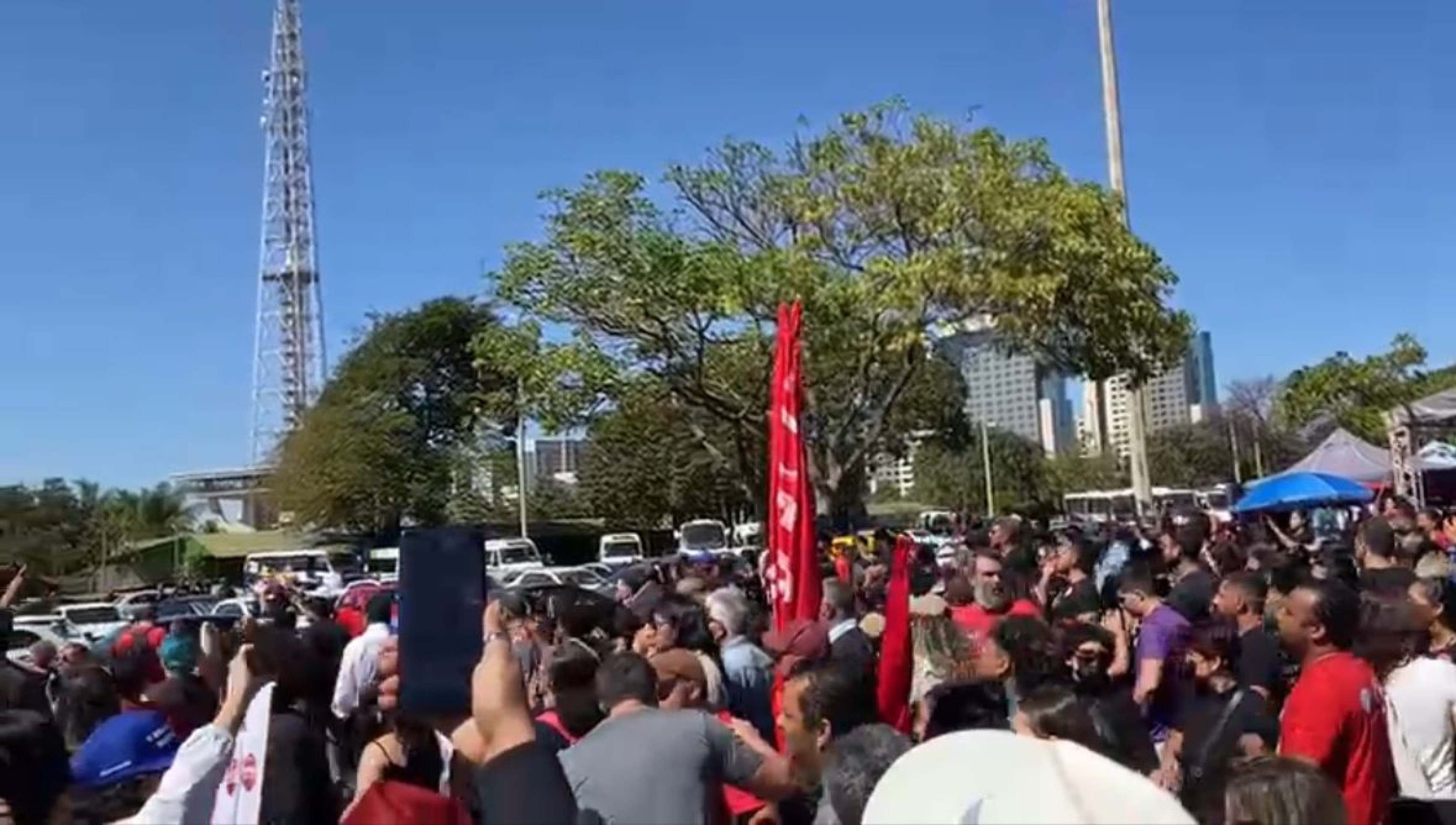 Após encerramento da greve dos professores, aulas no DF retornam nesta quinta