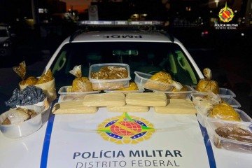 Laboratório de droga é descoberto em casa no Recanto das Emas
- (crédito: PMDF) Laboratório de droga é descoberto em casa no Recanto das Emas
- (crédito: PMDF)