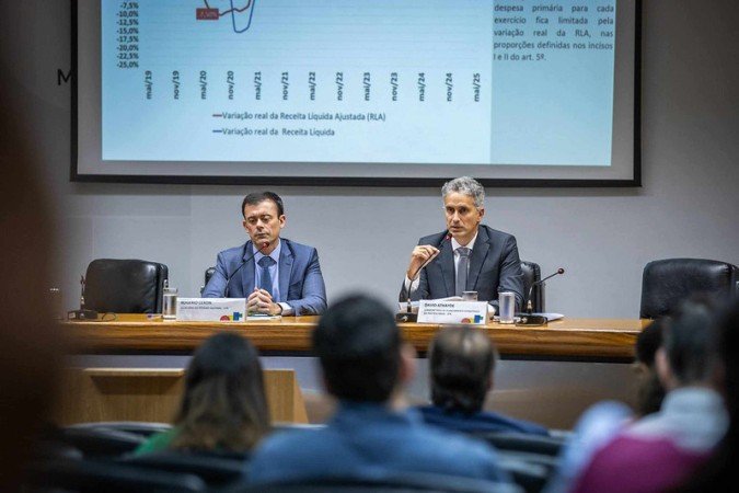 Contas públicas têm deficit de R$ 40,6 bi em junho e superavit nos últimos 12 meses