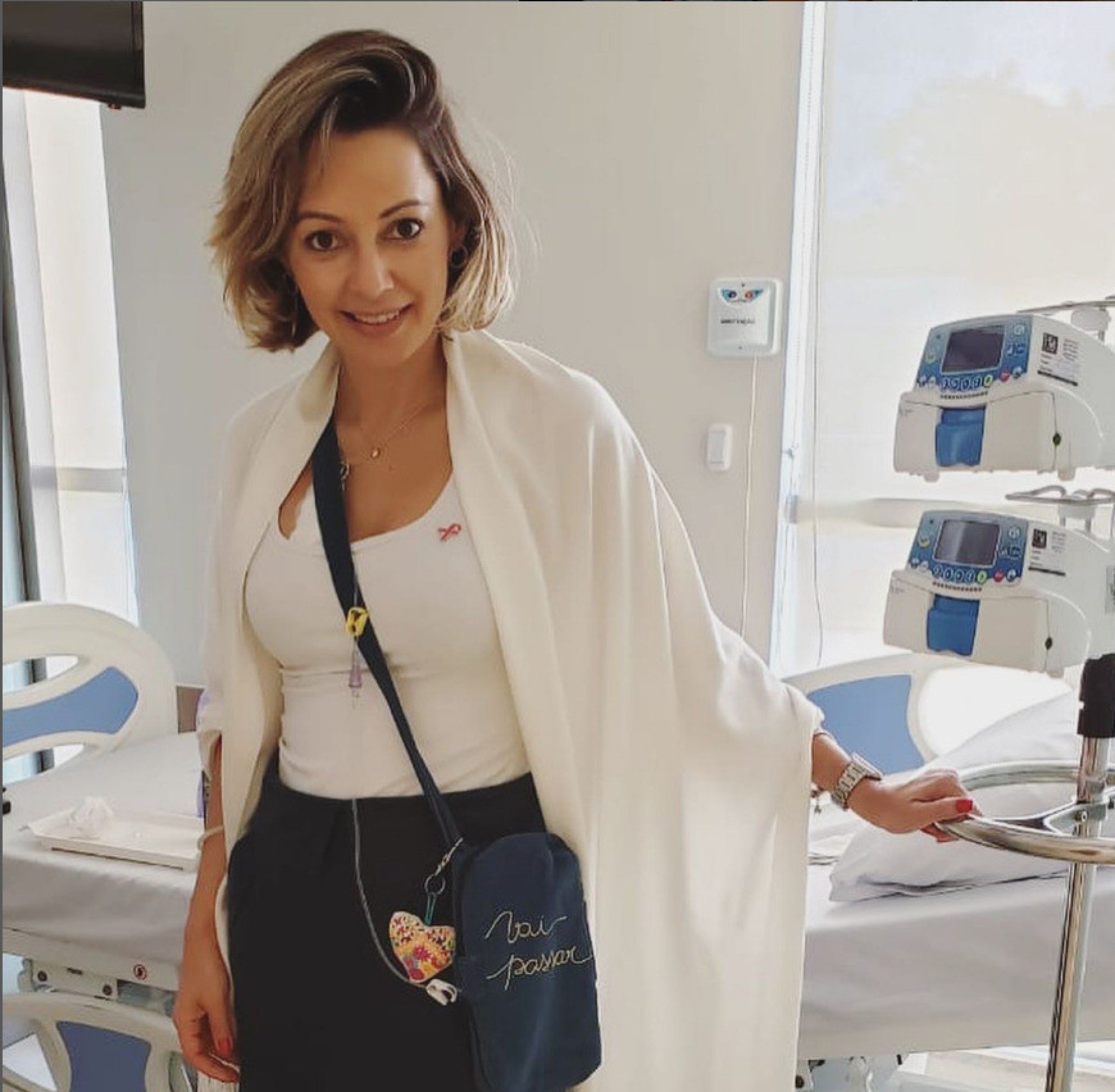 Camila durante ciclos de quimioterapia. 