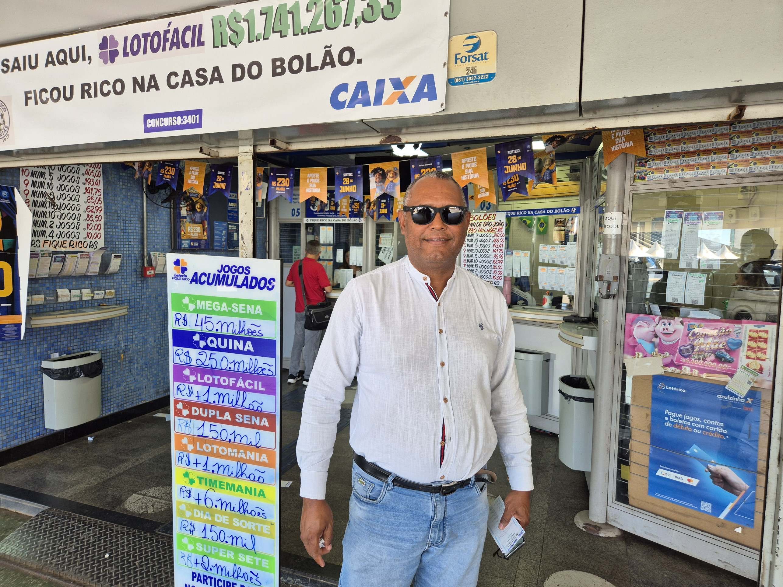  Luiz Augusto, 60 anos, trabalha como motorista de aplicativo e usaria o valor para tirar umas férias.