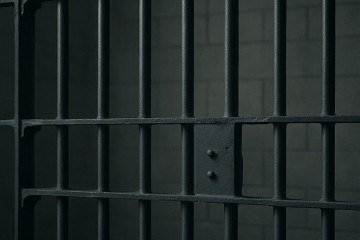 MG: Justiça nega pedido de liberdade para suspeita de esquema de agiotagem - Imagem gerada por i.a 