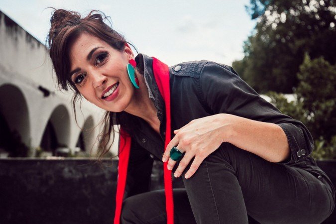 A cantora brasiliense Joana Duah celebra obra de Rita Lee em tributo
no Clube
do Choro - (crédito: Renata Samarco) A cantora brasiliense Joana Duah celebra obra de Rita Lee em tributo
no Clube
do Choro - (crédito: Renata Samarco)