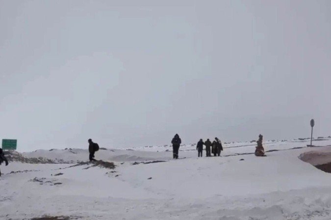 19 brasileiros são resgatados após ficarem presos em nevasca no Chile