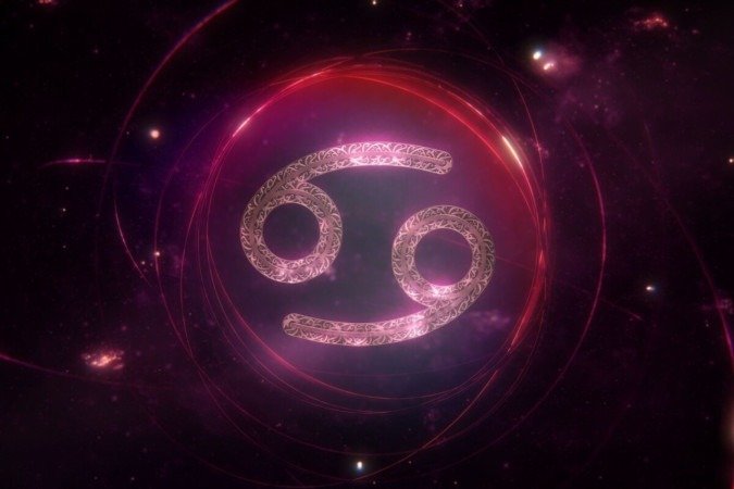 O canceriano estará em busca de crescimento pessoal no começo do mês (Imagem: remotevfx.com | Shutterstock) - (crédito: EdiCase) O canceriano estará em busca de crescimento pessoal no começo do mês (Imagem: remotevfx.com | Shutterstock) - (crédito: EdiCase)