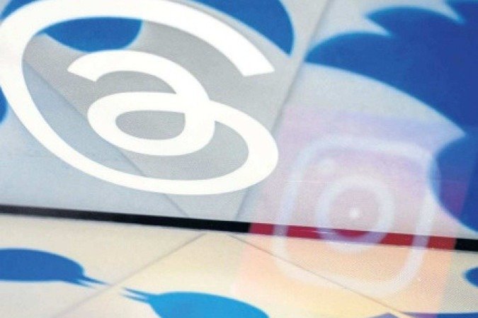 As empresas devem responder civilmente por danos morais causados por conteúdos ofensivos ou ilegais -  (crédito: AFP)