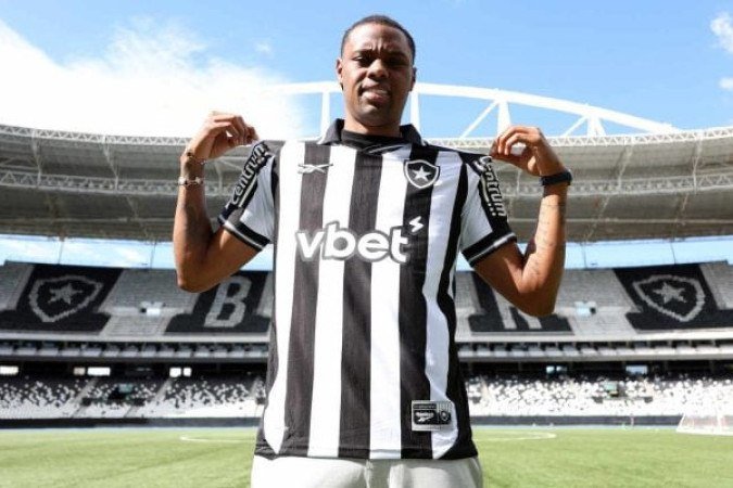 PANTALEÃO - Lembrou um pouco Bastos pela velocidade e imposição física. Boa estreia, dentro do possível, pelo Mais Tradicional - NOTA: 6,0 - Foto: Vitor Silva/Botafogo 