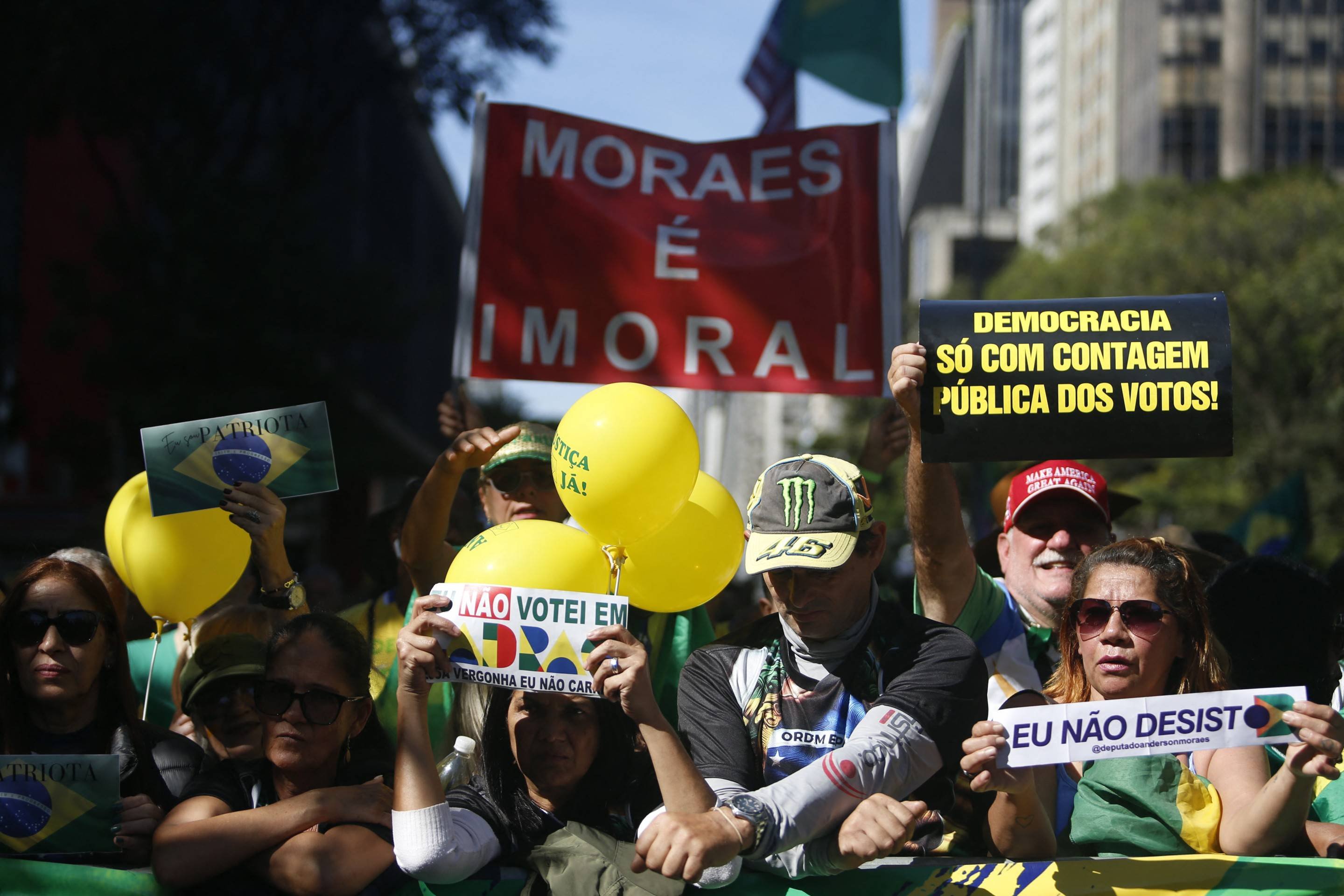  Apoiadores do ex-presidente brasileiro Jair Bolsonaro participam de um comício na Avenida Paulista, em São Paulo, Brasil, em 29 de junho de 2025