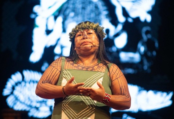 Alessandra Munduruku é considerada uma das principais vozes indígenas do Brasil