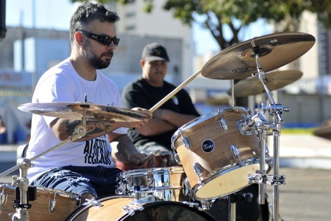 Guilherme Lemos, 36, toca o instrumento há 22 anos
