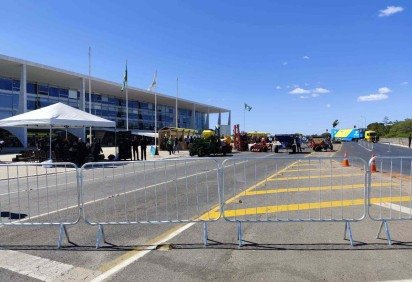 O bloqueio ser&aacute; realizado na altura da Avenida Jos&eacute; Sarney, com isolamento da Pra&ccedil;a dos Tr&ecirc;s Poderes, no domingo de elei&ccedil;&otilde;es -  (crédito: Ed Alves CB/DA Press)