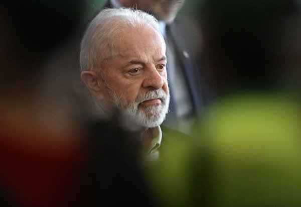 'Respeito é bom, e eu gosto de dar e gosto de receber. Não pensem que temos complexo de vira-lata. A gente não tem medo', disse o presidente Lula. - (crédito: AFP)