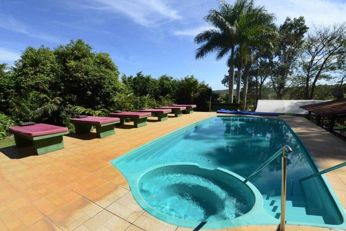 O spa é um refúgio junto à natureza e nem parece estar em uma área urbana