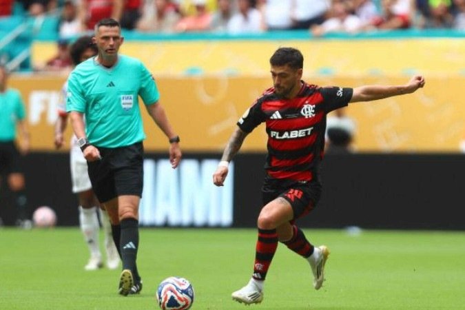 Arrascaeta na partida contra o Bayern de Munique - (crédito: Foto: Gilvan de Souza /CRF) Arrascaeta na partida contra o Bayern de Munique - (crédito: Foto: Gilvan de Souza /CRF)