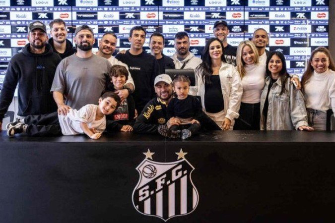 Neymar respondeu questionamento em entrevista coletiva privada com amigos e familiares - (crédito: Foto: Raul Baretta/ Santos FC.) Neymar respondeu questionamento em entrevista coletiva privada com amigos e familiares - (crédito: Foto: Raul Baretta/ Santos FC.)