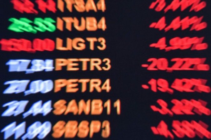 De lá para cá, o fluxo externo passou a ser, predominantemente, de saída da Bolsa, tendência que se mostrou mais nítida depois de 9 de julho, sob a ameaça do governo Trump de impor a tarifa de 50% às importações desde o Brasil - 