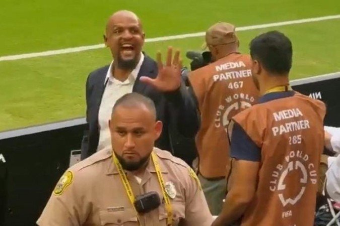 Felipe Melo rebate torcedores do Flamengo -  (crédito: reprodução de video de X)
