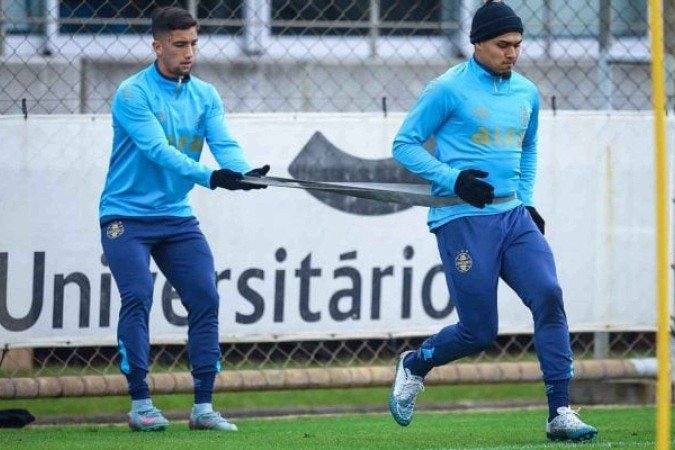 Grupo de jogadores do Grêmio já foram submetidos aos mais diferentes exercícios na pré-temporada - (crédito: Foto: Lucas Uebel / Grêmio FBPA) Grupo de jogadores do Grêmio já foram submetidos aos mais diferentes exercícios na pré-temporada - (crédito: Foto: Lucas Uebel / Grêmio FBPA)