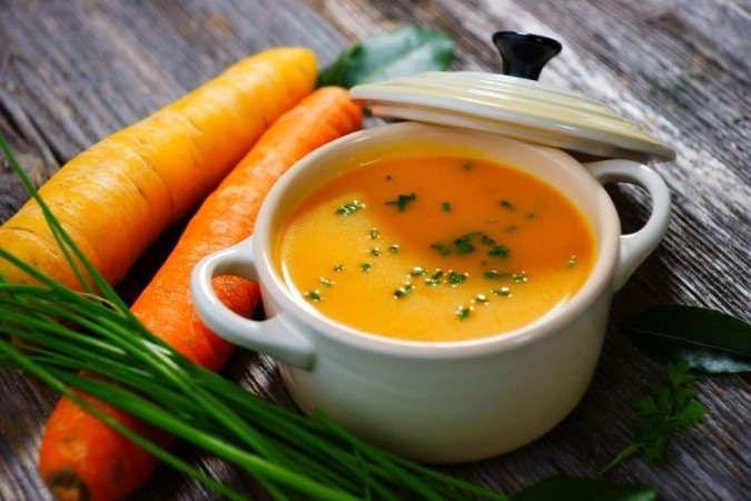 Sopa de cenoura (Imagem: Dani Vincek | Shutterstock) - (crédito: EdiCase) Sopa de cenoura (Imagem: Dani Vincek | Shutterstock) - (crédito: EdiCase)