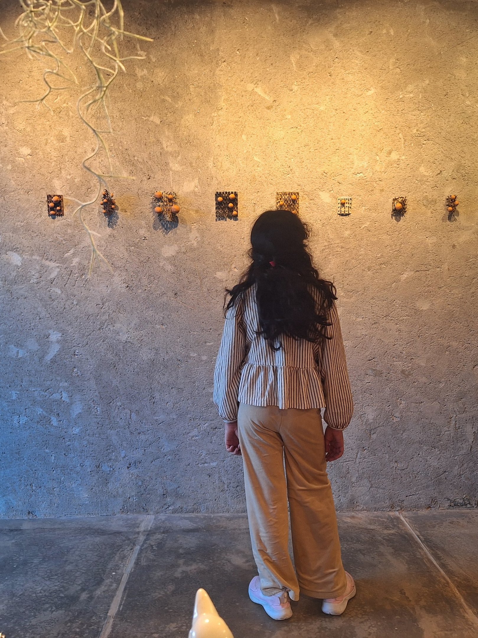 Ancestralidade e história marcam exposição de Carlos Lin e Beatriz Terra