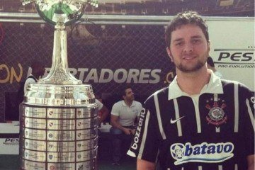 Publicitário morre após ser agredido durante roubo em passarela na Barra Funda - (crédito: Arquivo pessoal) Publicitário morre após ser agredido durante roubo em passarela na Barra Funda - (crédito: Arquivo pessoal)