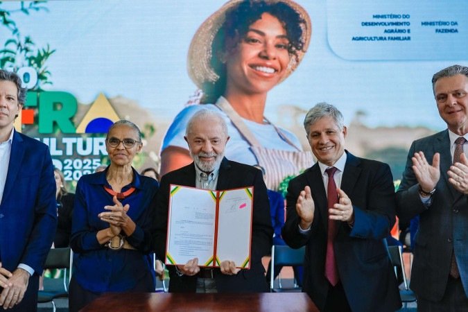 Lula destaca atuação de Marina Silva para construção do Lula destaca atuação de Marina Silva para construção do