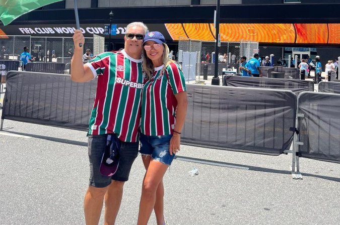 João Venancio Cysne e Sheila, torcedores do Fluminense - (crédito: Fotos: Arquivo Pessoal) João Venancio Cysne e Sheila, torcedores do Fluminense - (crédito: Fotos: Arquivo Pessoal)