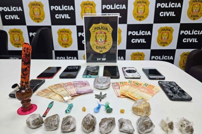 Operação resultou na prisão de cinco pessoas - (crédito: PCDF/Divulgação) Operação resultou na prisão de cinco pessoas - (crédito: PCDF/Divulgação)