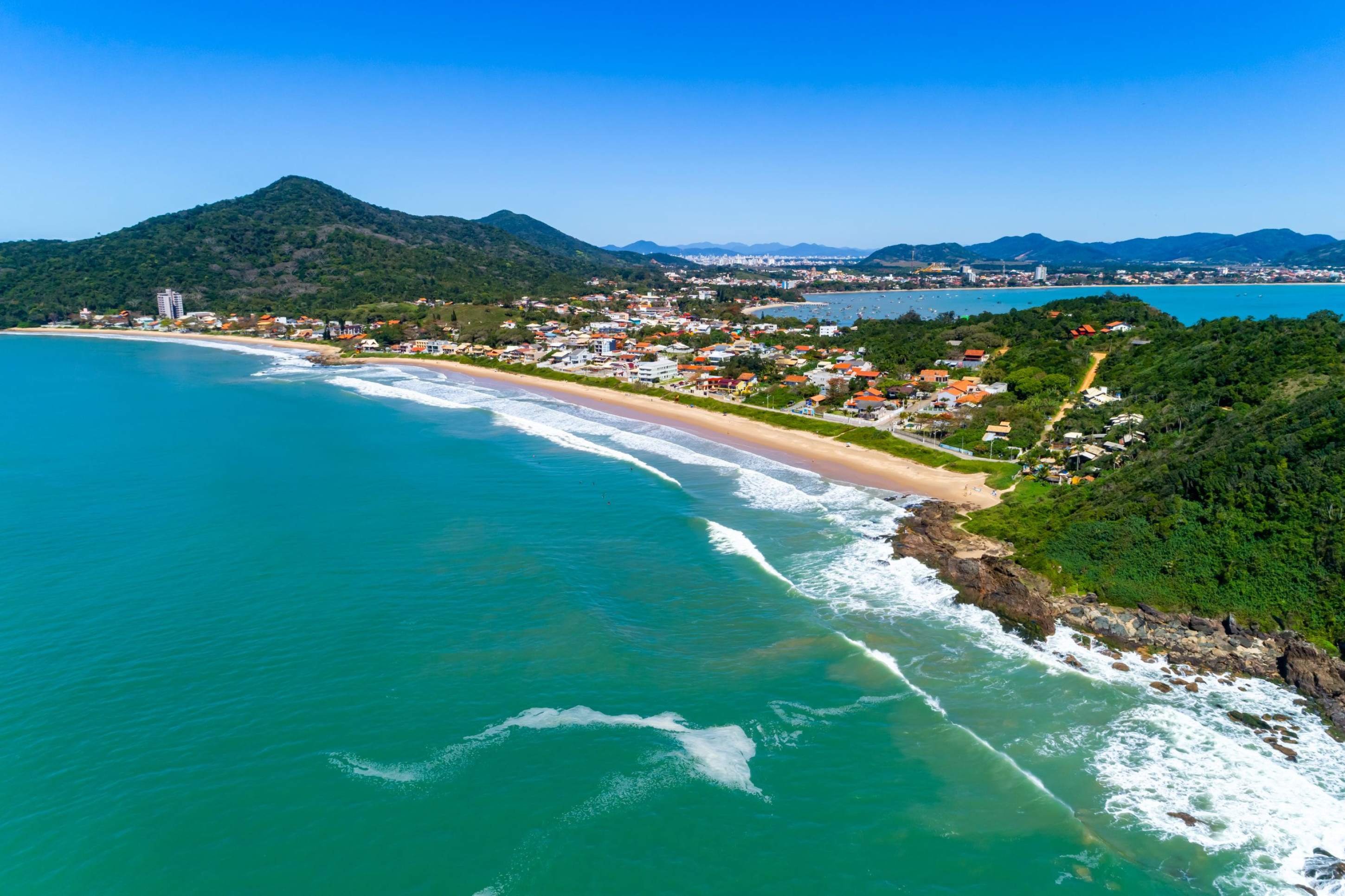 Cidade em Santa Catarina tem 4 praias pré-aprovadas ao selo Bandeira Azul