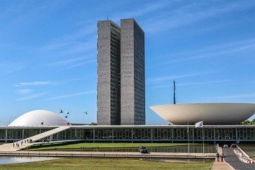Nova PEC recria calote de precatórios e deve fazer dívida explodir -  (crédito: Antônio Cruz/Agencia Brasil)