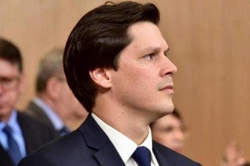 Além de liderar a corrida eleitoral para o governo de Goiás, a gestão de Daniel Vilela é aprovada por 74,5% dos entrevistados - (crédito: Reprodução/Portal Goiás) Além de liderar a corrida eleitoral para o governo de Goiás, a gestão de Daniel Vilela é aprovada por 74,5% dos entrevistados - (crédito: Reprodução/Portal Goiás)
