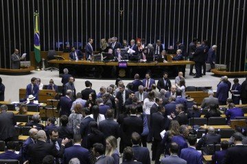 Projeto une a cúpula do Congresso e a equipe econômica do governo Lula (PT); isenções e benefícios fiscais custam cerca de R$ 800 bilhões ao ano -  (crédito: Kayo Magalhães/Câmara)