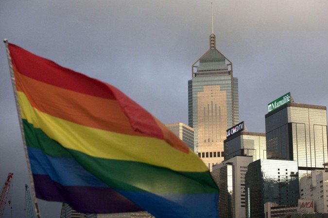 Hong Kong propõe reconhecer direitos de casais homoafetivos casados no exterior