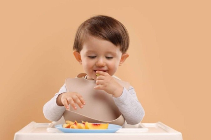 Certos cuidados podem reduzir as chances de engasgo em crianças (Imagem: New Africa | Shutterstock) - (crédito: EdiCase) Certos cuidados podem reduzir as chances de engasgo em crianças (Imagem: New Africa | Shutterstock) - (crédito: EdiCase)