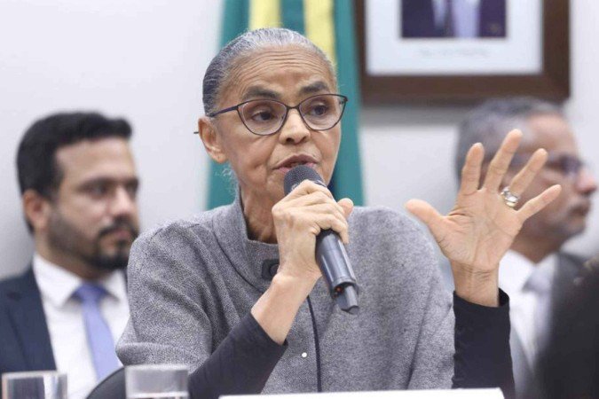 Marina Silva citou como exemplo a construção das usinas hidrelétricas de Santo Antônio e Jirau, que também tiveram um acompanhamento especial em um período de risco de Marina Silva citou como exemplo a construção das usinas hidrelétricas de Santo Antônio e Jirau, que também tiveram um acompanhamento especial em um período de risco de