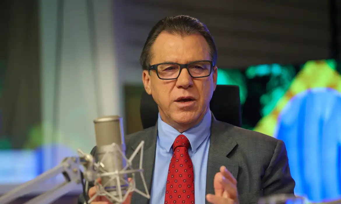 Debate sobre escala 6x1 exige diálogo com o Congresso, diz Marinho