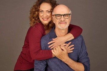 Intimidade indecente: aprendizagem de rir de si mesmo
- (crédito: Divulgação) Intimidade indecente: aprendizagem de rir de si mesmo
- (crédito: Divulgação)