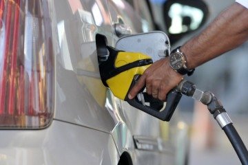 De acordo com o Sindicombustíveis-DF, a queda registrada anteriormente está ligada a uma 'guerra de preços'. -  (crédito: Minervino Júnior/CB/D.A.Press)