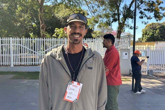 Lucas Queiroz é voluntário da brigada Cafuringa - (crédito: Leonardo Rodrigues/CB/DA Press) Lucas Queiroz é voluntário da brigada Cafuringa - (crédito: Leonardo Rodrigues/CB/DA Press)