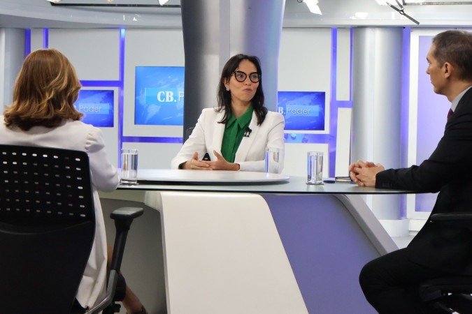  03/07/2025 Bruna Gaston CB/DA Press. CB Poder, Fernanda Fernandes. Na bancada Carlos Alexandre de Souza e Sibele Negromonte
       -  (crédito:  Bruna Gaston CB/DA Press)