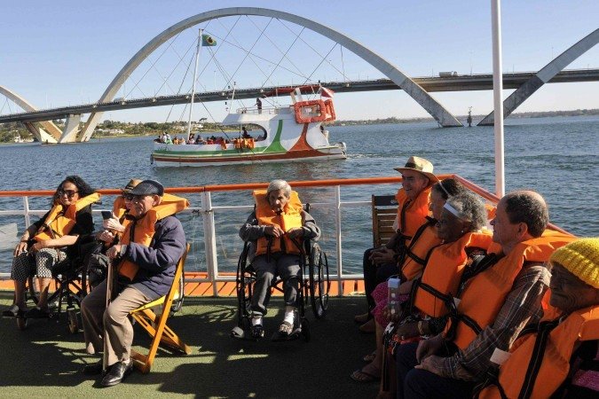 O passeio passou pela ponte JK durante o percurso - (crédito: Minervino Júnior/CB/D.A.Press) O passeio passou pela ponte JK durante o percurso - (crédito: Minervino Júnior/CB/D.A.Press)