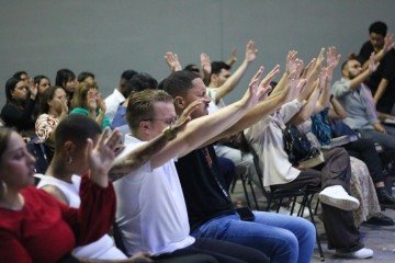 Culto na  Arena Apostólica