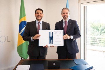 Uma das medidas para implementar essa cooperação é a possibilidade da AGU ceder servidores para a Interpol - (crédito: Divulgação - AGU) Uma das medidas para implementar essa cooperação é a possibilidade da AGU ceder servidores para a Interpol - (crédito: Divulgação - AGU)
